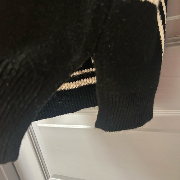 STAR WARS by Her Universe Darth Vader tunic style acrylic sweater. Size Medium - Picture 5 of 8